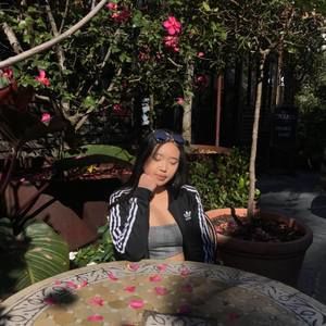 Meet your Posher, Analee